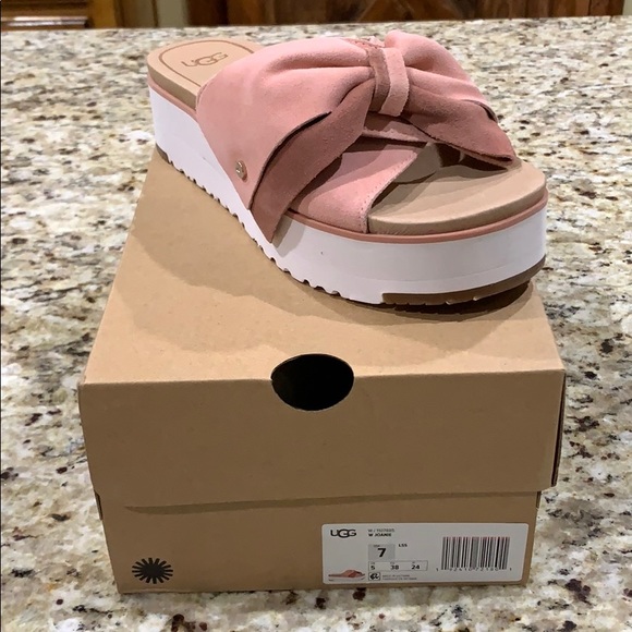 UGG LA Sunset Joanie in Suede, size 8 - Picture 2 of 6